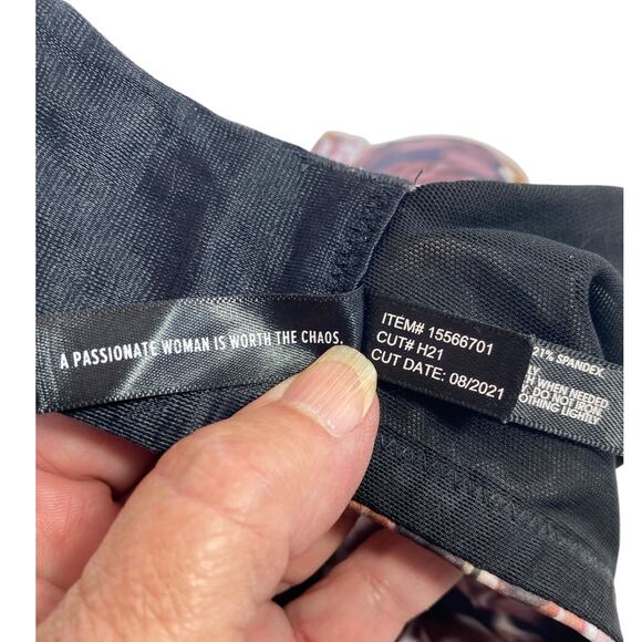 Torrid Perfect Curve Black Floral T-Shirt 42C Bra - Picture 5 of 7